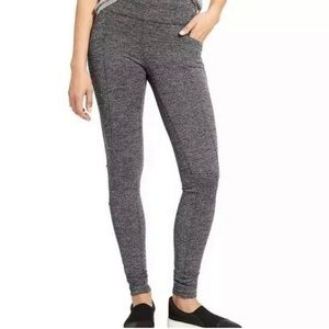 Athleta herringbone pocket leggings in size extra large women’s. EUC.